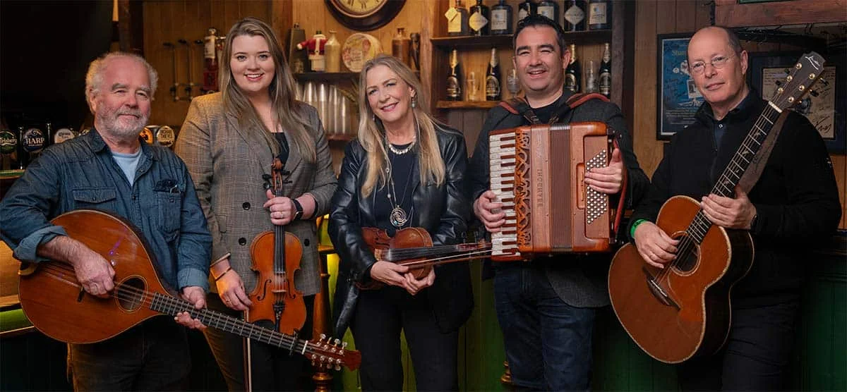 Altan in una fotografia di Donal Glackin pubblicata dalla band